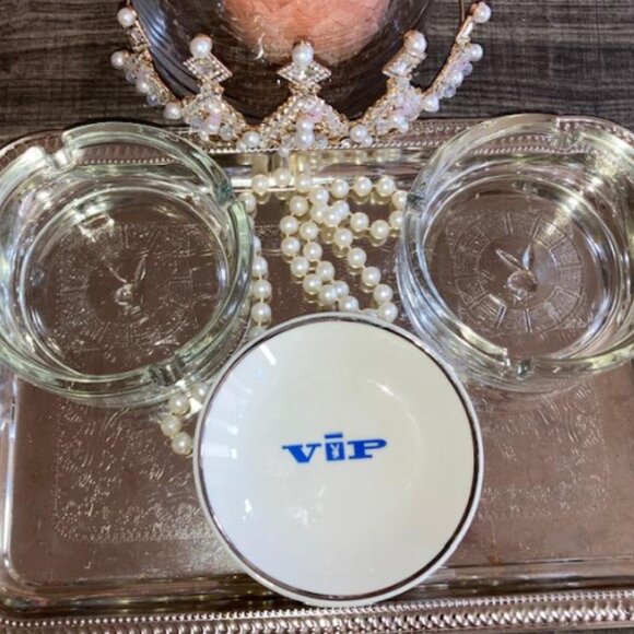 3pc Lot 1960s ICONIC Playboy Lounge in LA (2) Etched Ashtrays (1) VIP Tip Tray - Picture 1 of 12